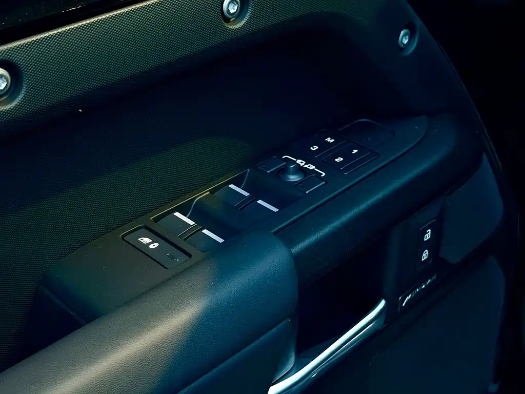 Land Rover Defender 110 3.0 T P400 X-Dynamic HSE