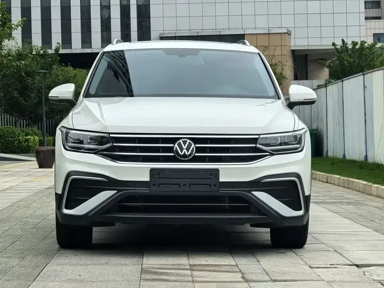 Volkswagen Tiguan L 330 TSI Auto 2 WD Smart Enjoyment