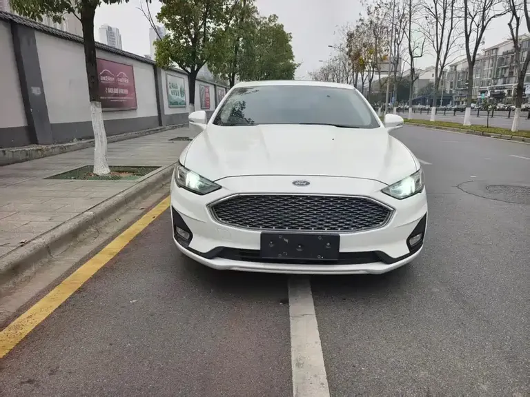 Ford Mondeo EcoBoost 180 Luxury