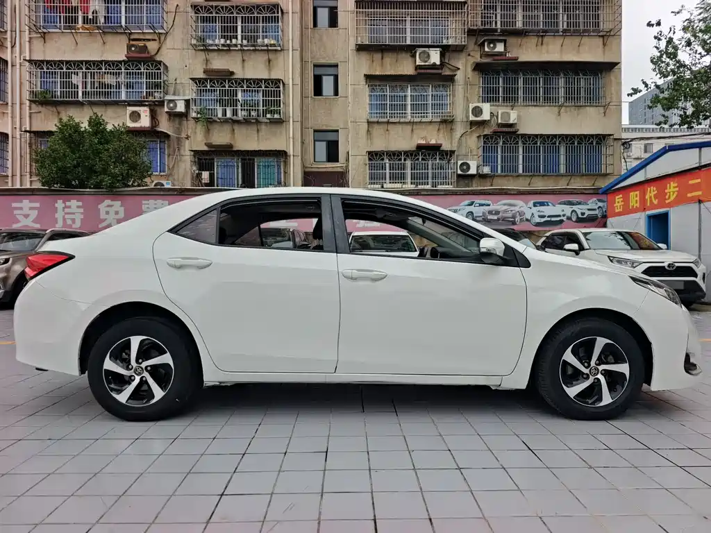 Levin Facelift 185 T CVT Elite CN-V