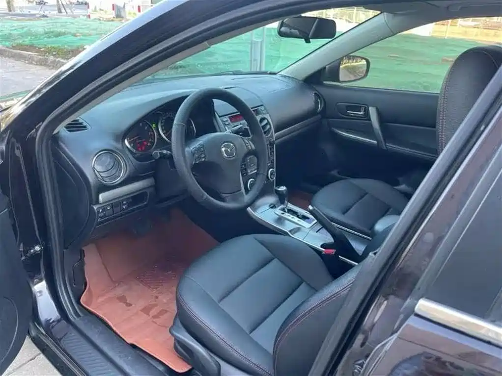 Mazda 6 2.0 L Auto Fashion