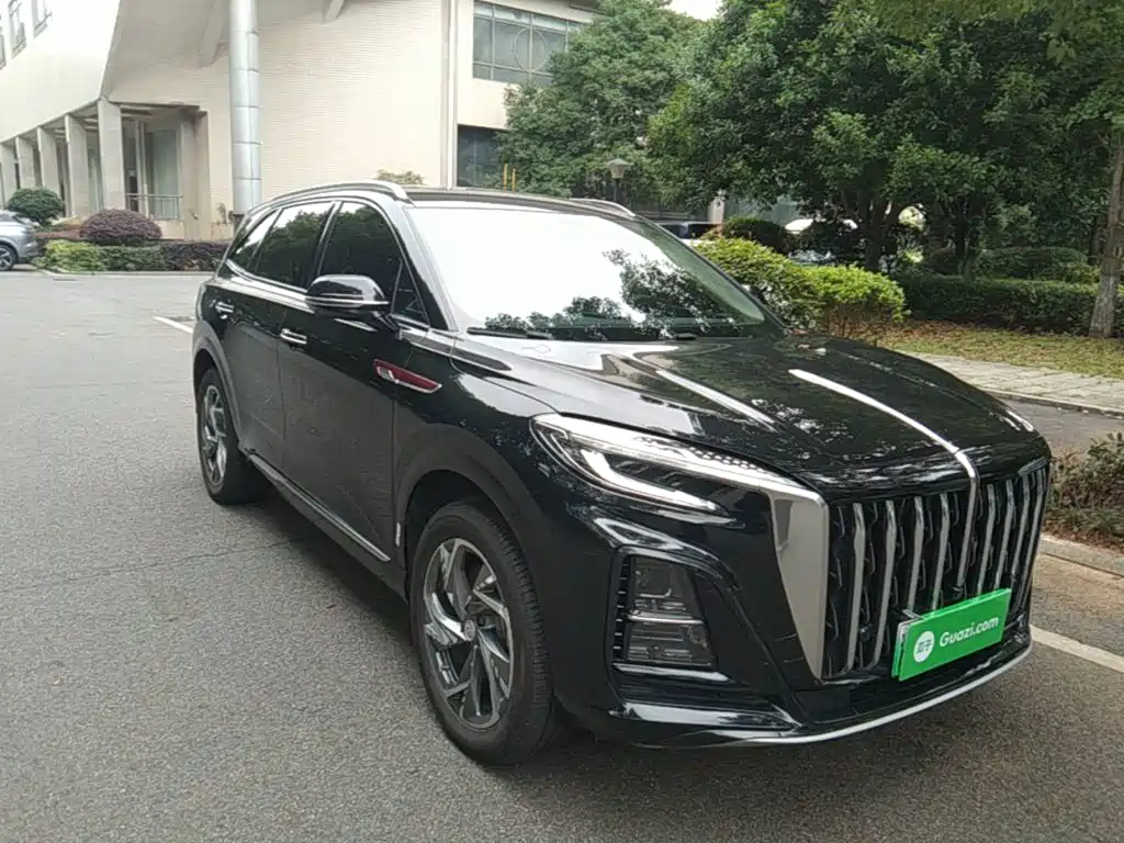 Hongqi HS3 PHEV 115 km Power Action