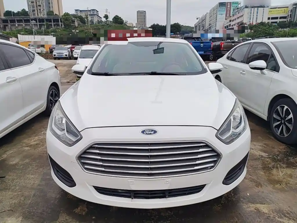 Escort Facelift 1.5 L Auto Comfort