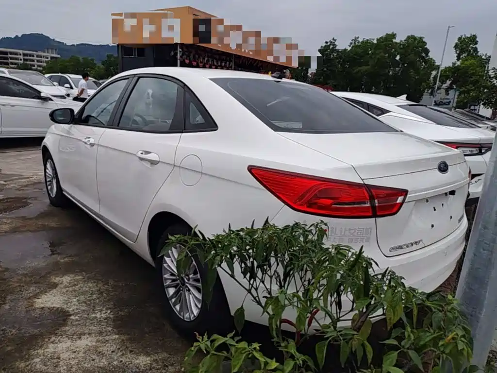Escort Facelift 1.5 L Auto Comfort