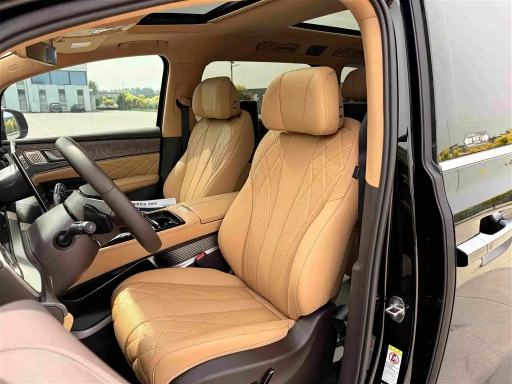 Denza D9 DM-i Smart Drive 1020 4 WD Honored