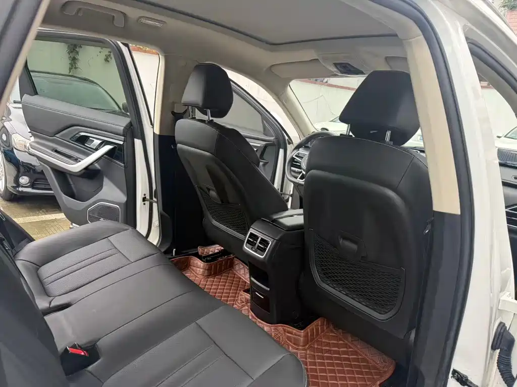 Zotye T500 1.5 T Auto Intelligent Connected Distinguished