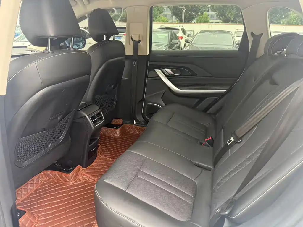 Zotye T500 1.5 T Auto Intelligent Connected Distinguished