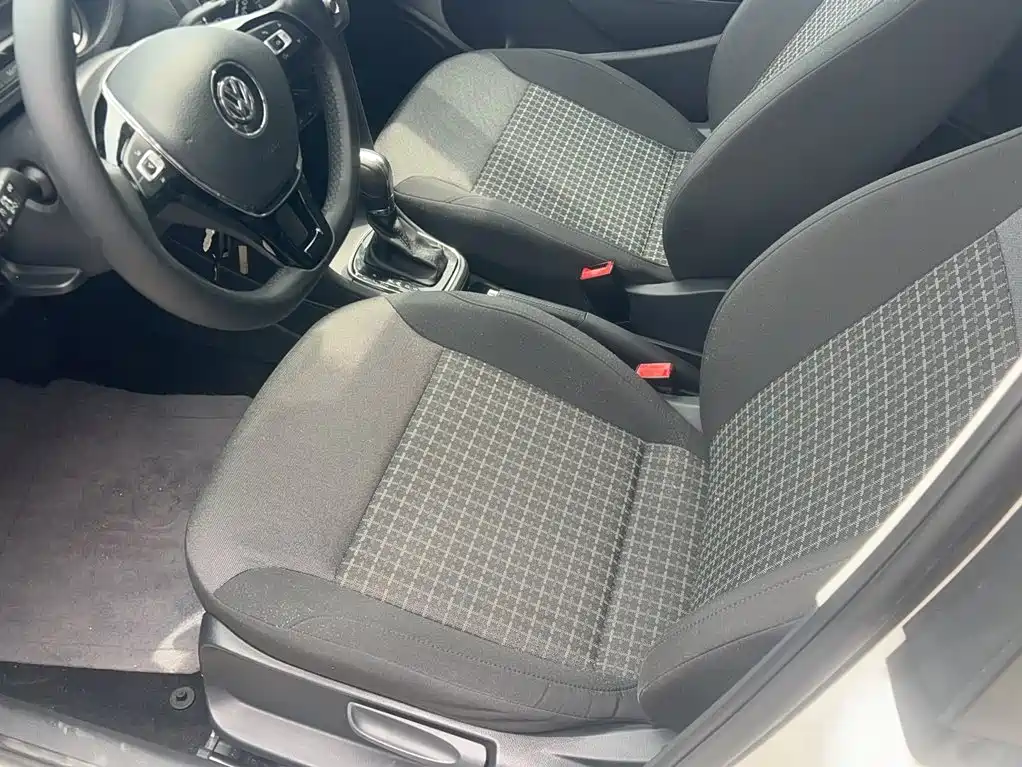 Polo 1.6 L Auto Comfort