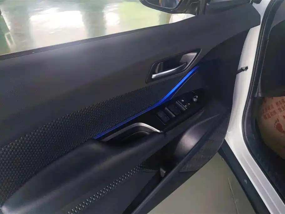 Toyota C-HR 2.0 L Comfort