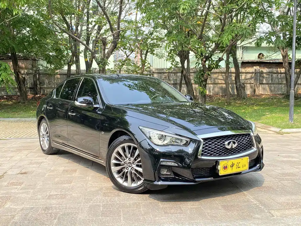 Infiniti Q50 L 2.0 T Progressive Enjoyment CN-V
