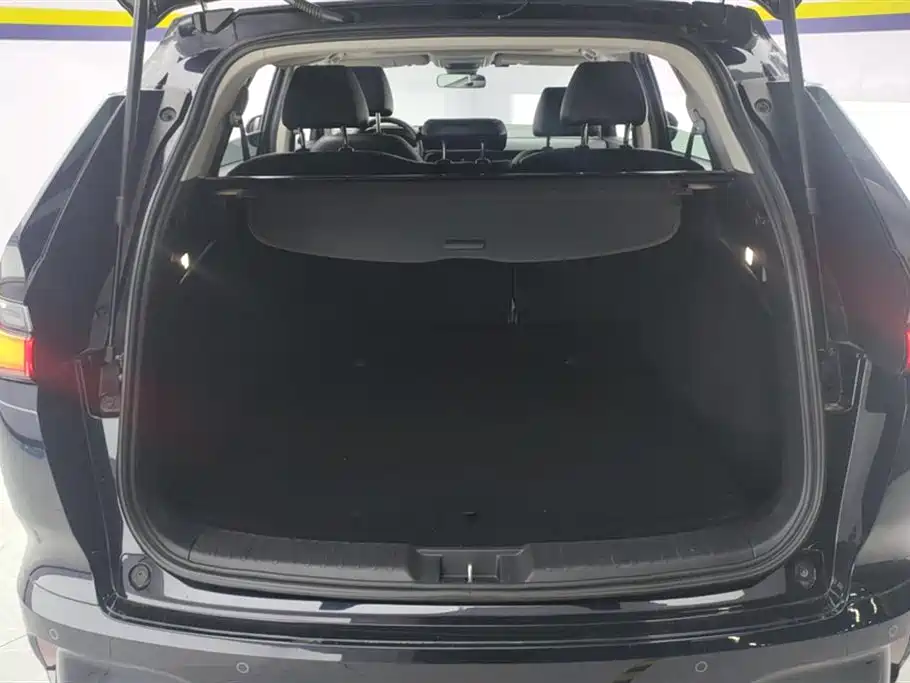 Breeze 240 TURBO 2 WD Luxury 5-seat