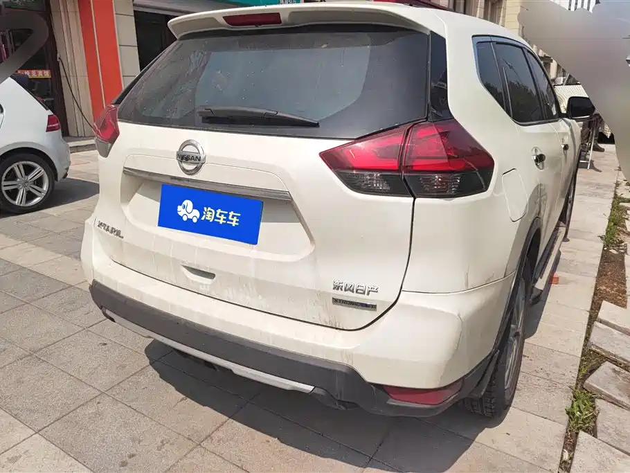 X-Trail 2.0 L CVT Connected Comfort 2 WD