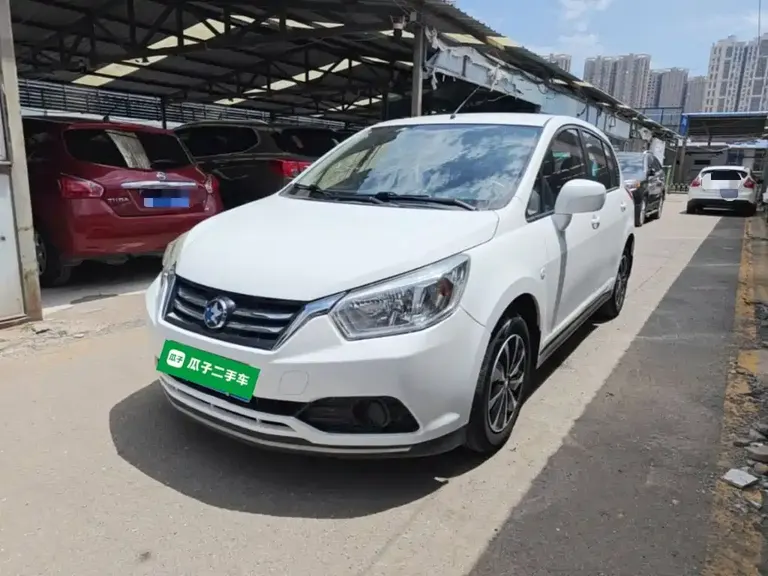 Venucia R50 1.6 L Auto Fashion