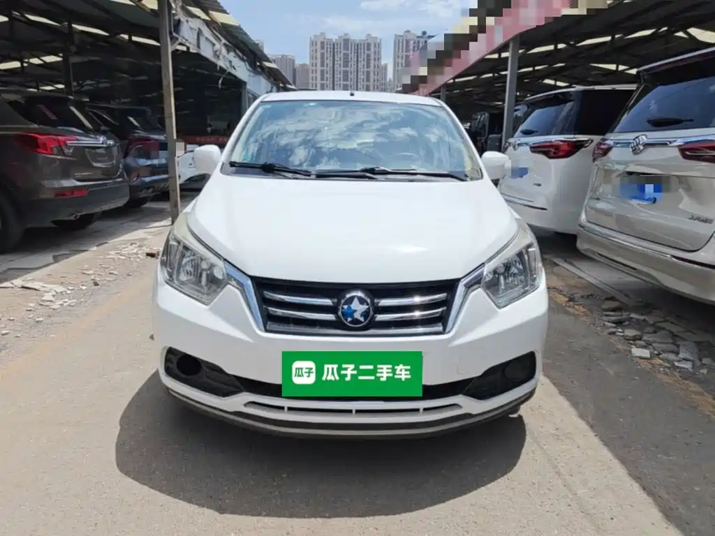 Venucia R50 1.6 L Auto Fashion
