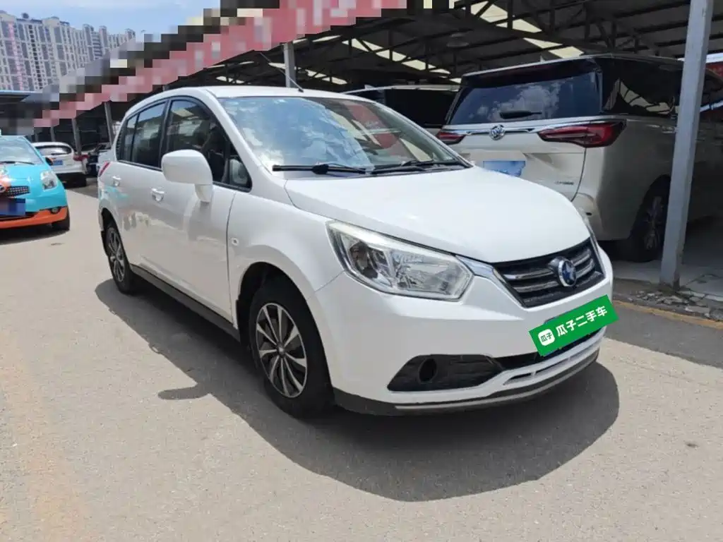 Venucia R50 1.6 L Auto Fashion