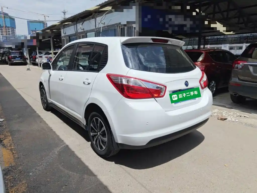 Venucia R50 1.6 L Auto Fashion