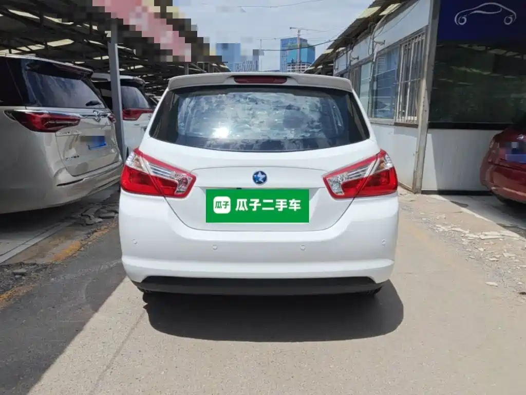 Venucia R50 1.6 L Auto Fashion