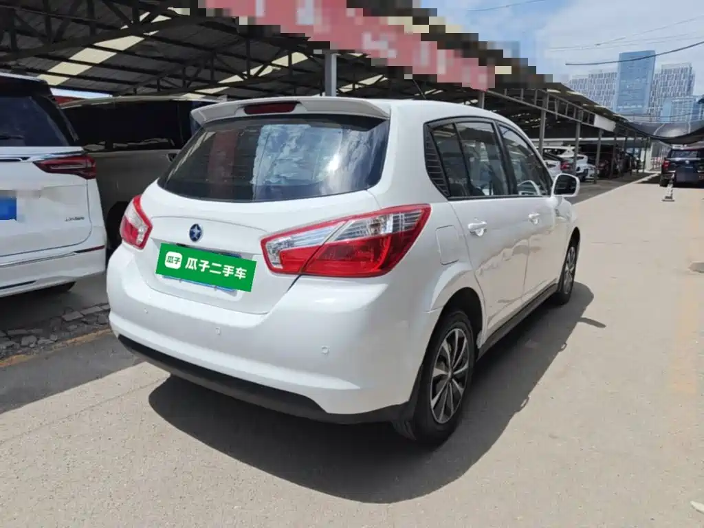 Venucia R50 1.6 L Auto Fashion