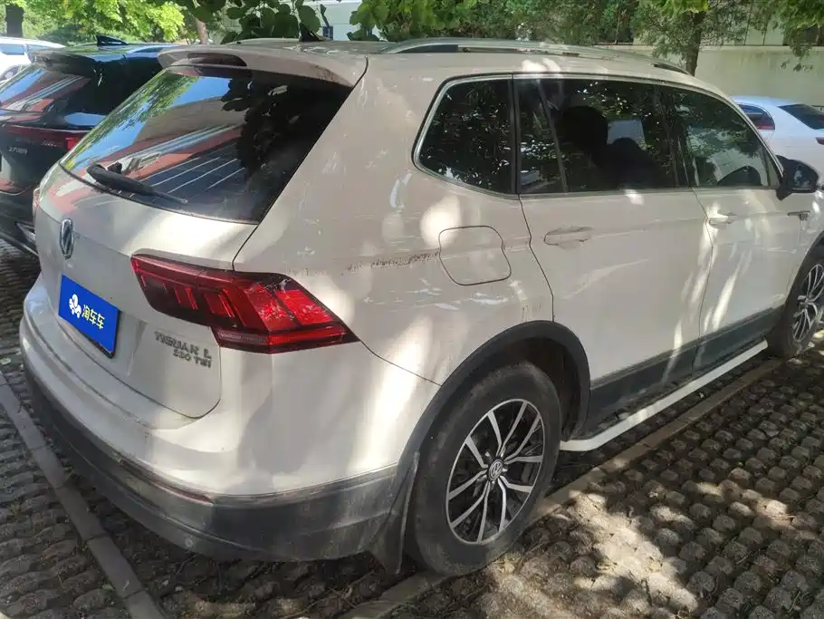 Tiguan L 330 TSI Auto 2 WD Luxury