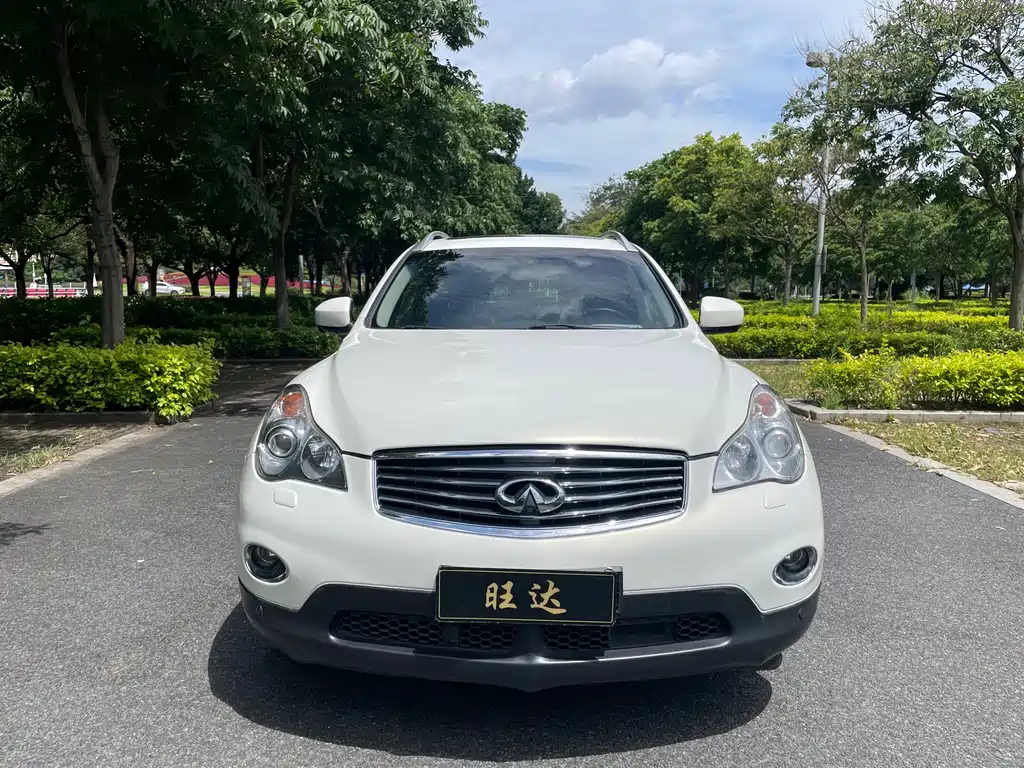 Infiniti QX50 (Import) 2.5 L 2 WD Grace