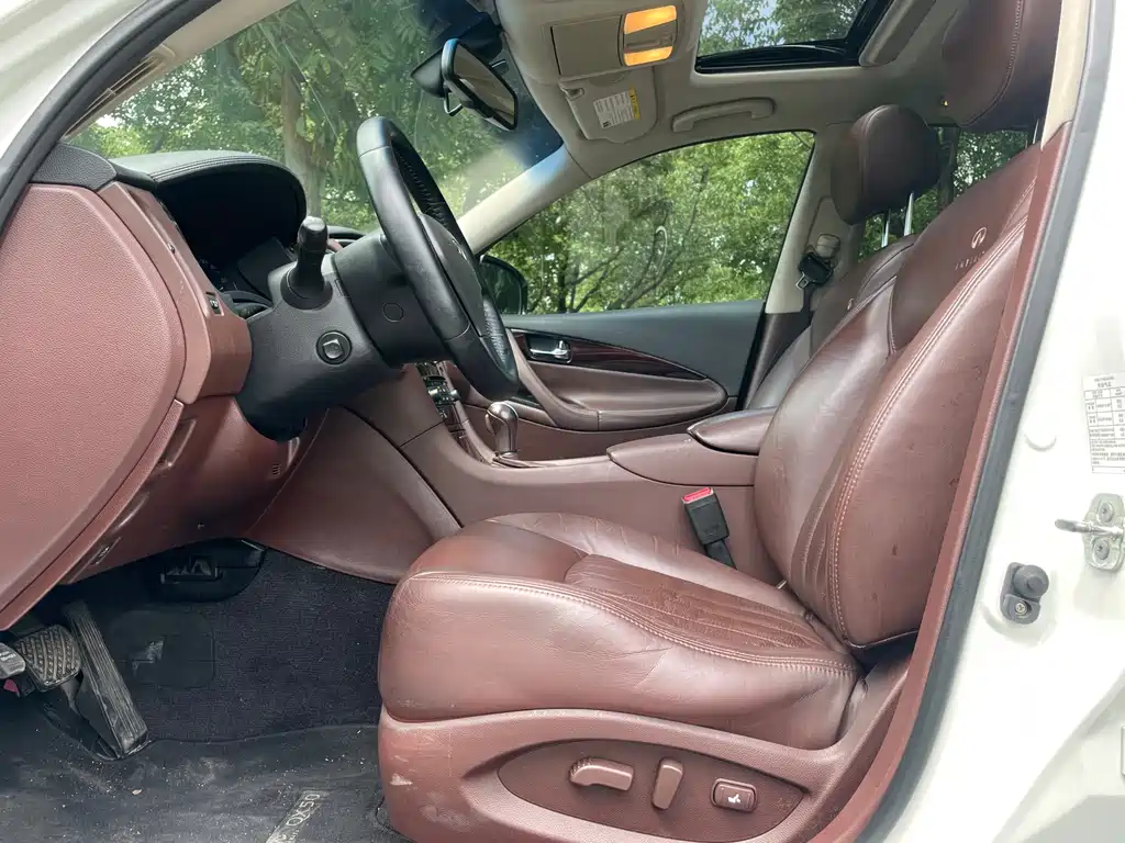 Infiniti QX50 (Import) 2.5 L 2 WD Grace