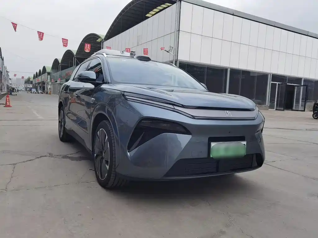Tang L DM 175 KM Drone Player