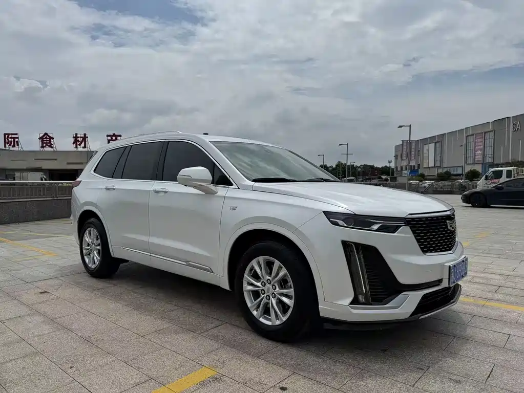 Cadillac XT6 2.0 T 7-seat 4 WD Style