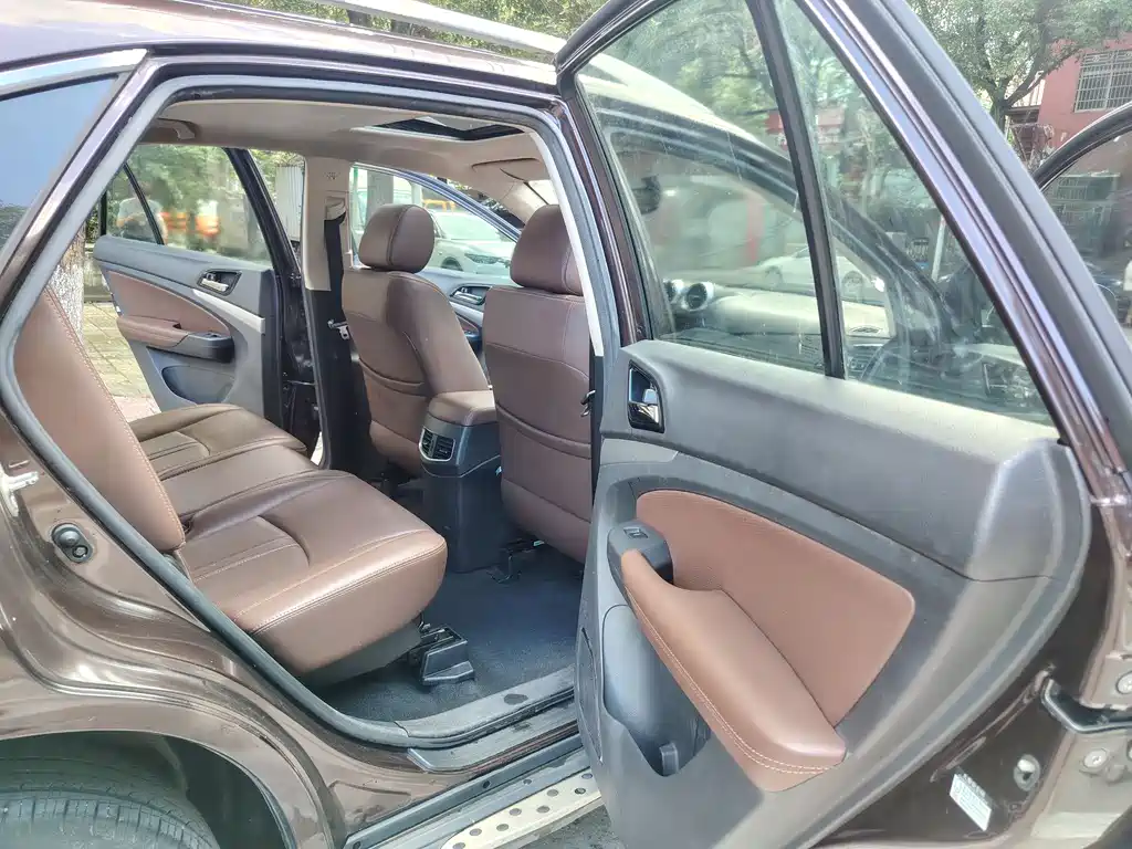 BYD S7 2.0 T Upgraded Auto Distinguished