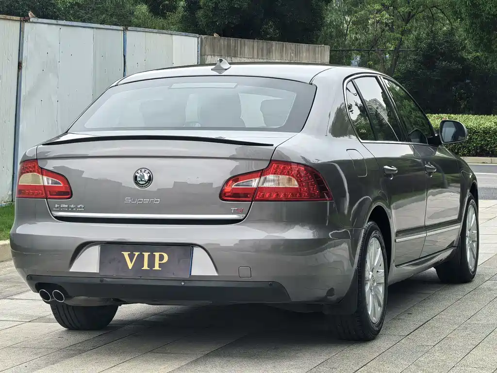 Superb 1.8 TSI Auto Grace