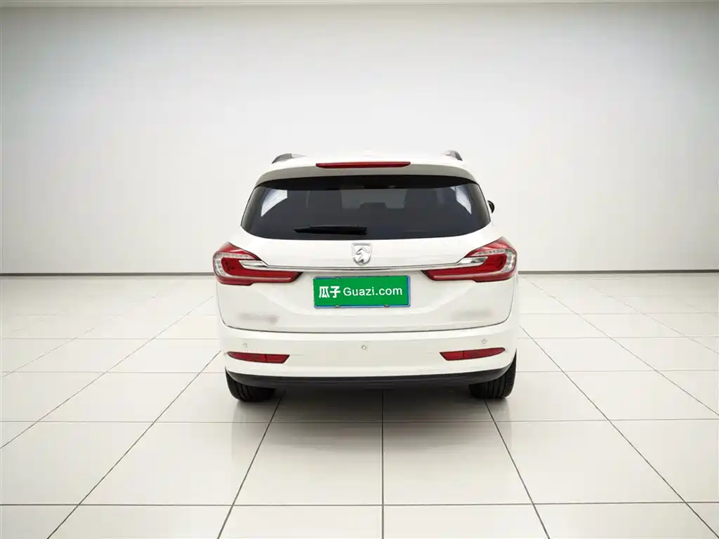 Baojun 310 W 1.5 L Manual Fashion CN-V