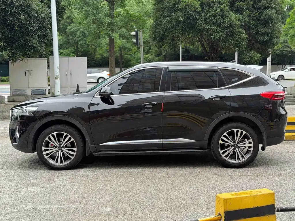 Haval F7 2.0 T 2 WD i