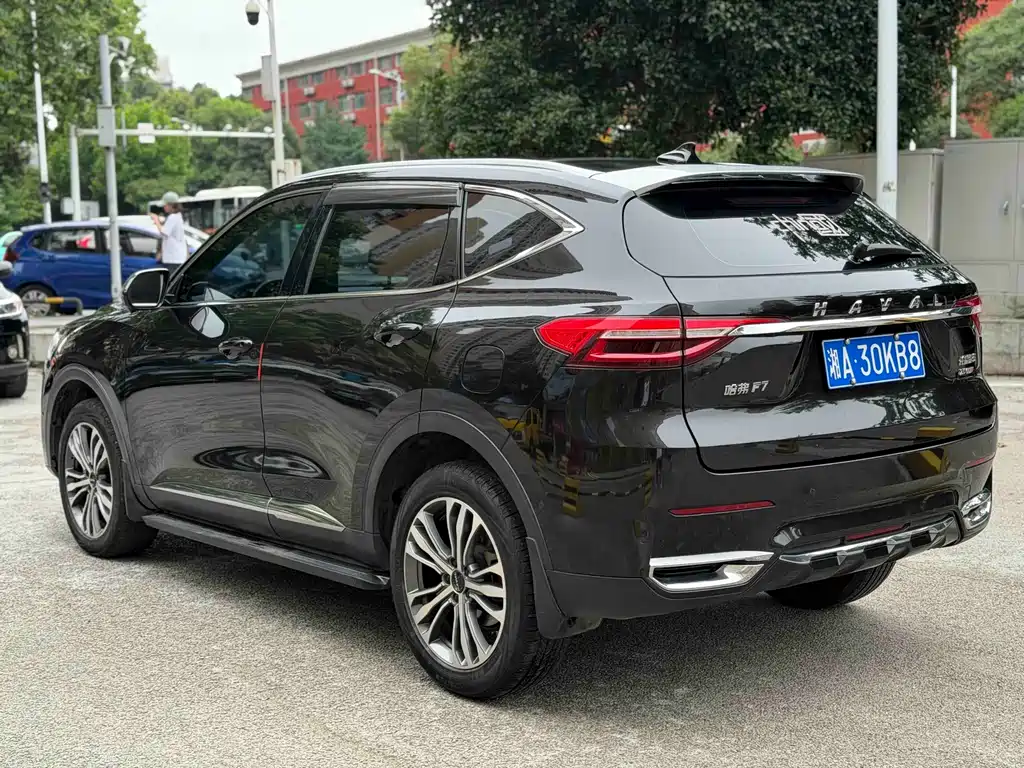 Haval F7 2.0 T 2 WD i