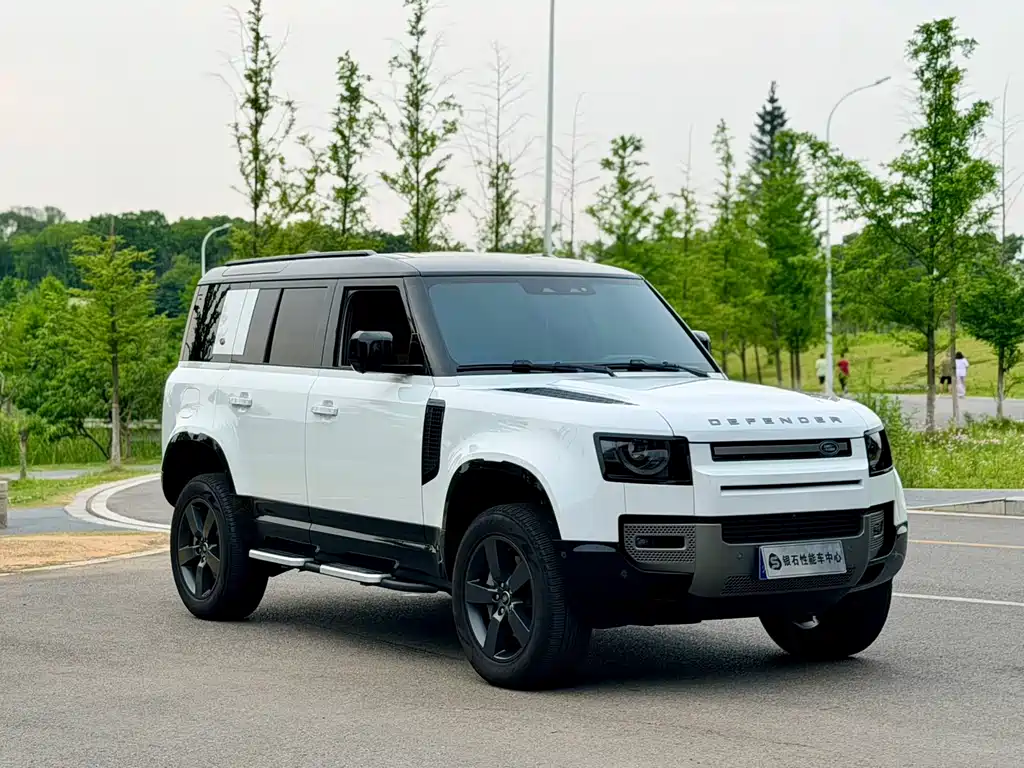 Land Rover Defender 110 3.0 T P400 X-DYNAMIC HSE