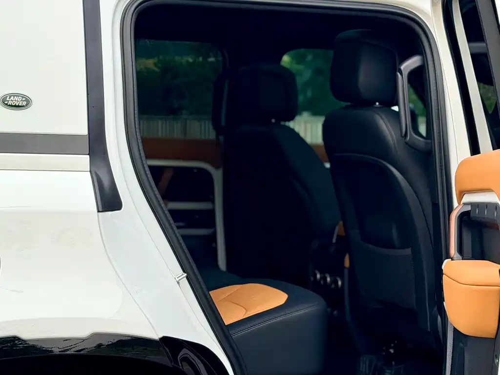 Land Rover Defender 110 3.0 T P400 X-DYNAMIC HSE