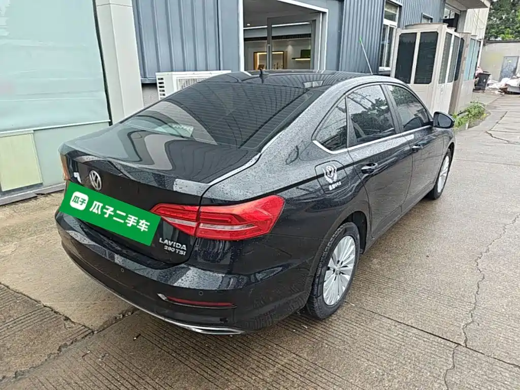 Lavida 280 TSI DSG Comfort CN-VI