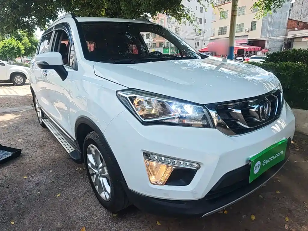 Changan CS15 1.5 L Auto Fashion