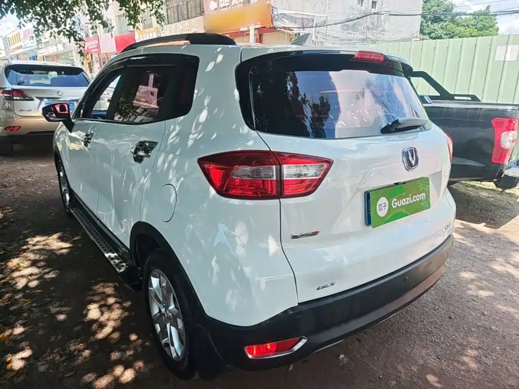 Changan CS15 1.5 L Auto Fashion