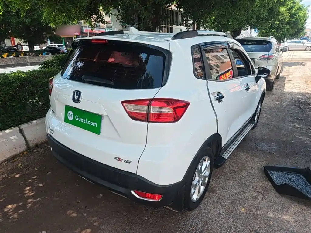 Changan CS15 1.5 L Auto Fashion
