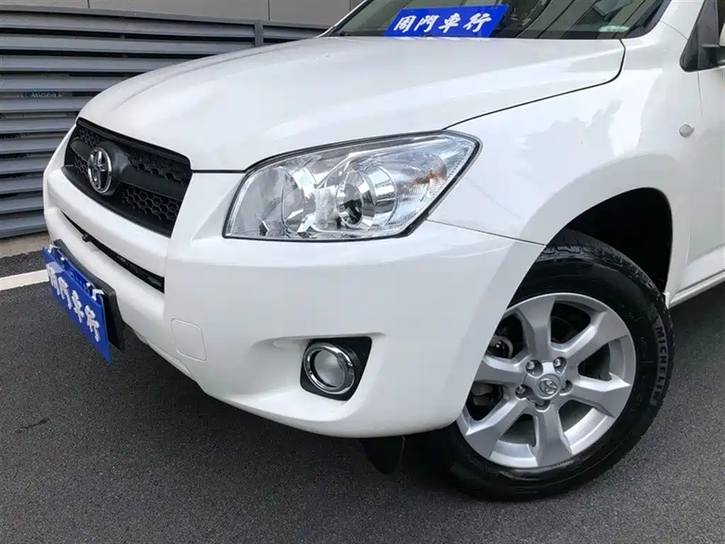 RAV4 2.0 L Auto Classic