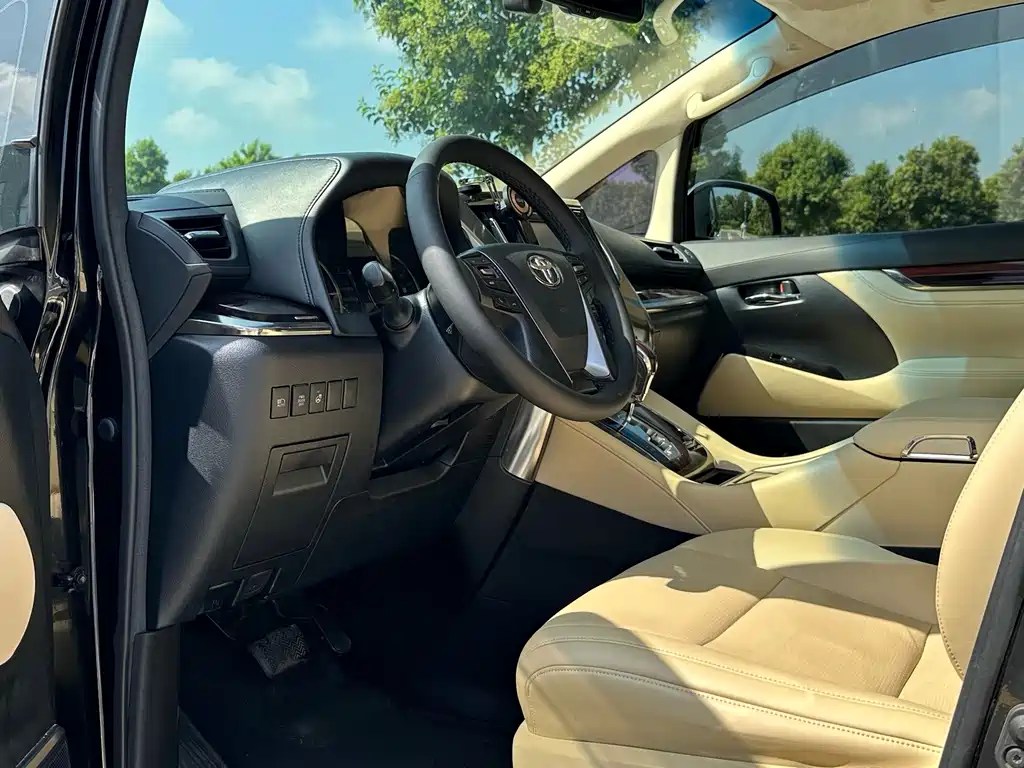 Alphard 3.5 L Luxury