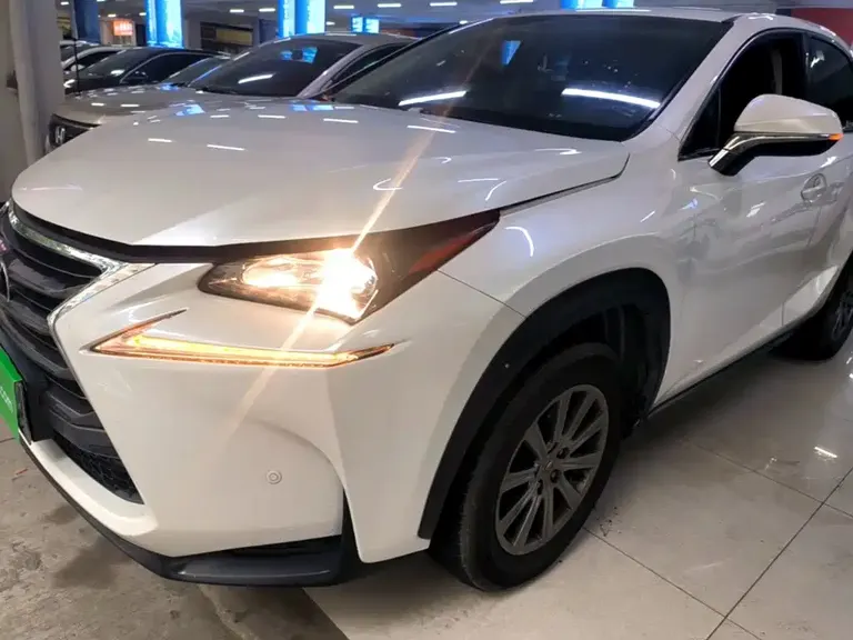 Lexus NX 200 FWD Sharp Travel