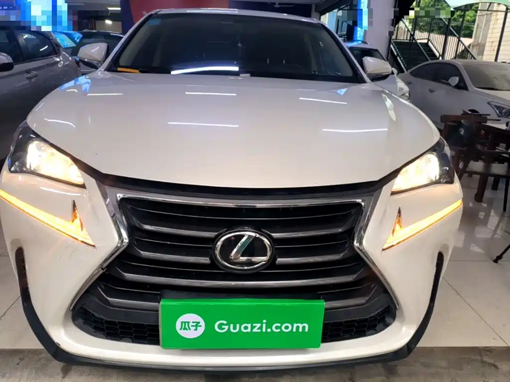 Lexus NX 200 FWD Sharp Travel