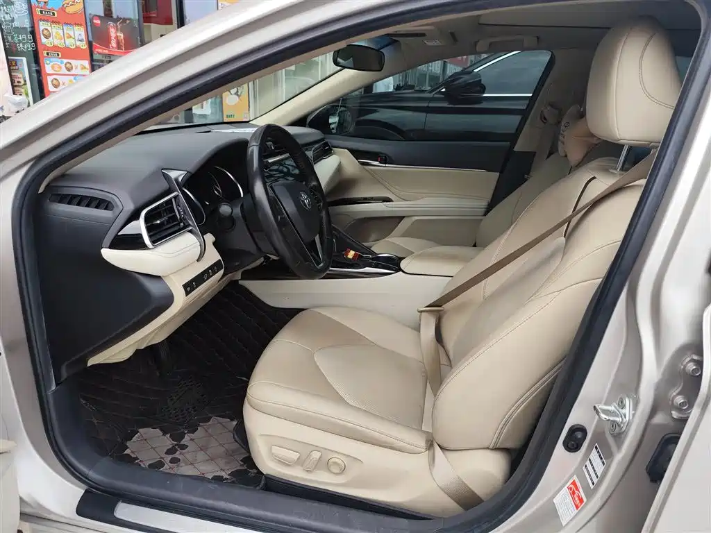 Camry 2.5 G Luxury CN-VI