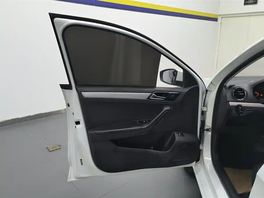 Jetta VA3 1.5 L Auto Joy