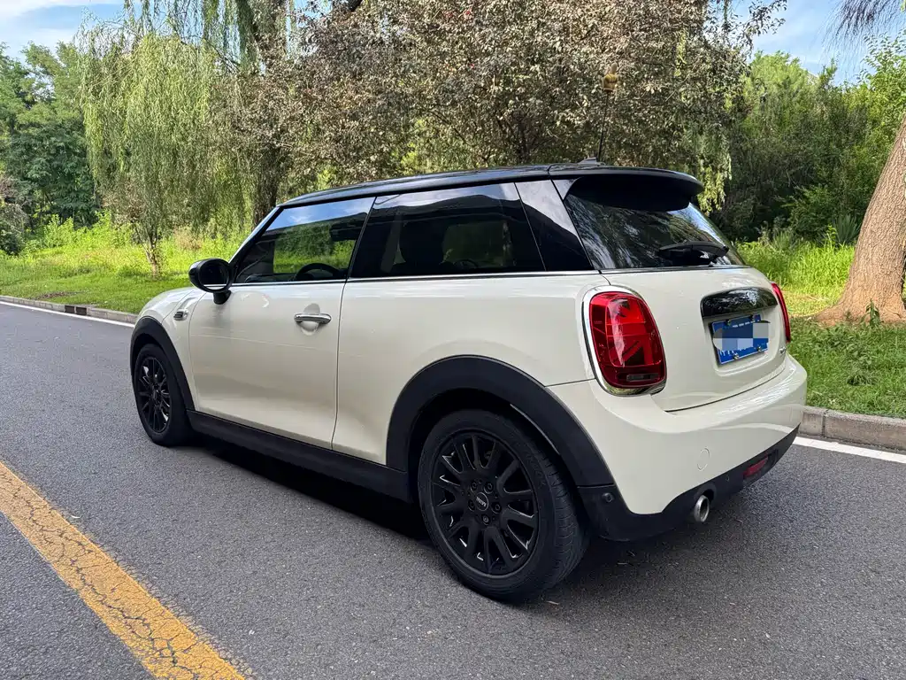 MINI 1.5 T COOPER Classic