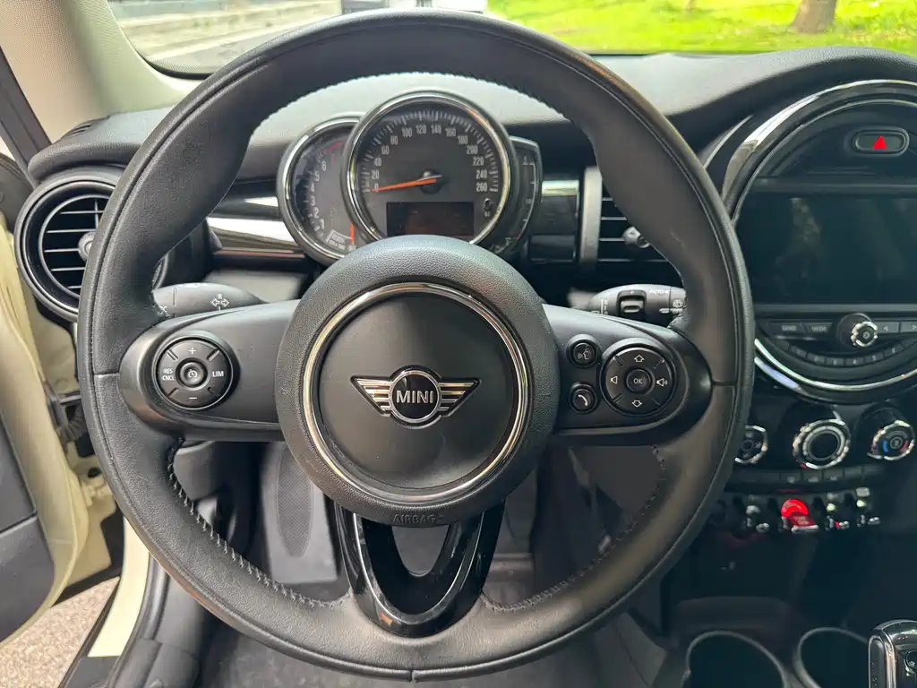 MINI 1.5 T COOPER Classic