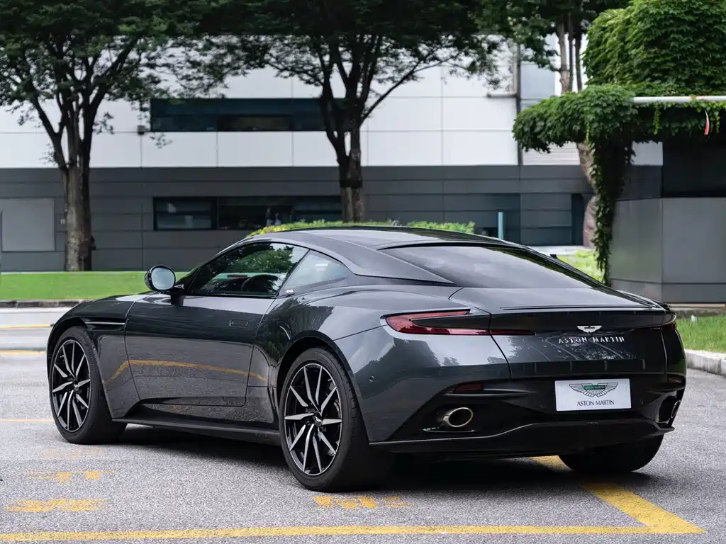 Aston Martin DB11 4.0 T V8 Coupe
