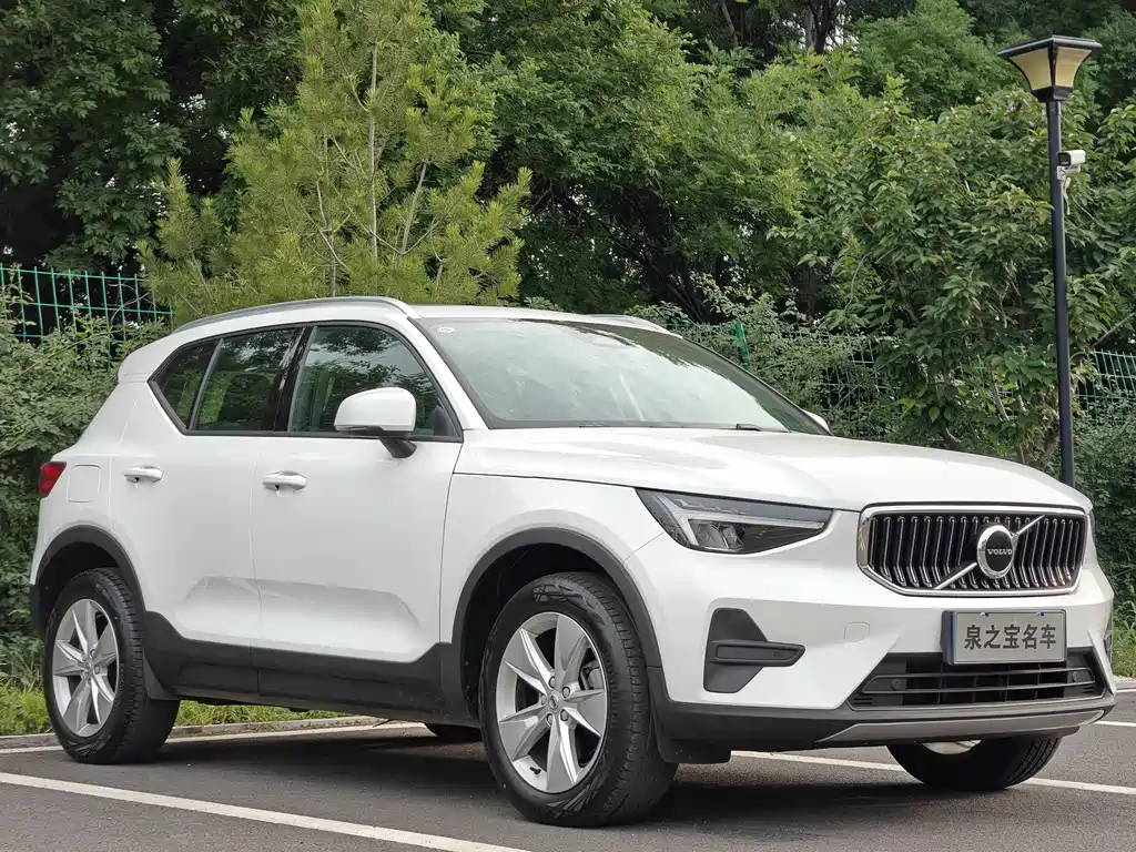 Volvo XC40 沃尔沃XC40 2023款 B3 智行时尚版
