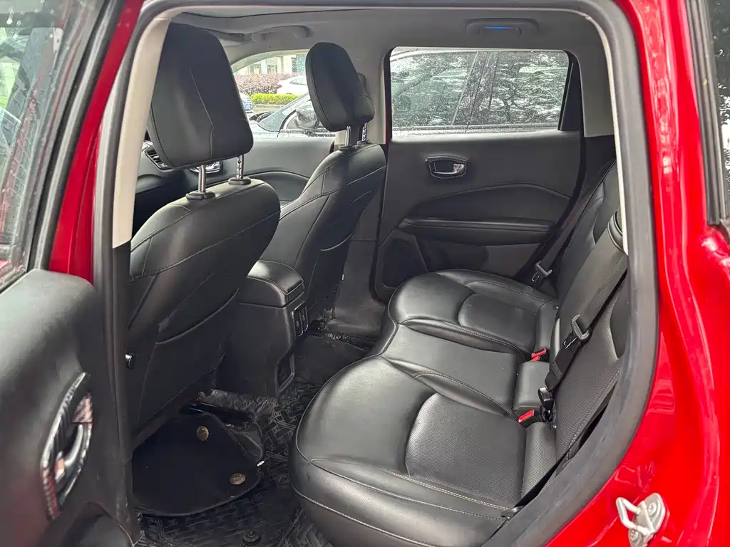 Compass 200 T Auto Home Enjoyment