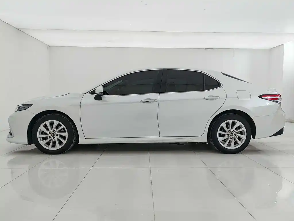 Camry 2.0 G Luxury